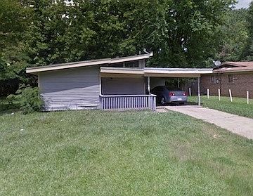 2nd image of 2963 Kentwood Dr