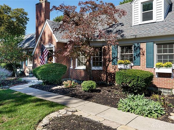 2nd image of 133 Balmoral Dr