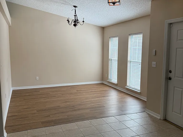 3055 Tower Oaks Dr — Photo 6