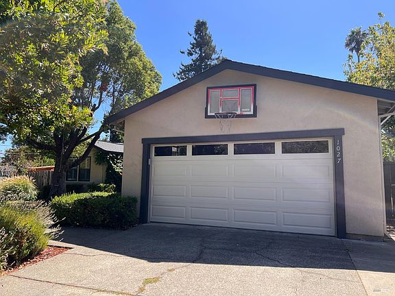 4th image of 1027 Vassar Drive