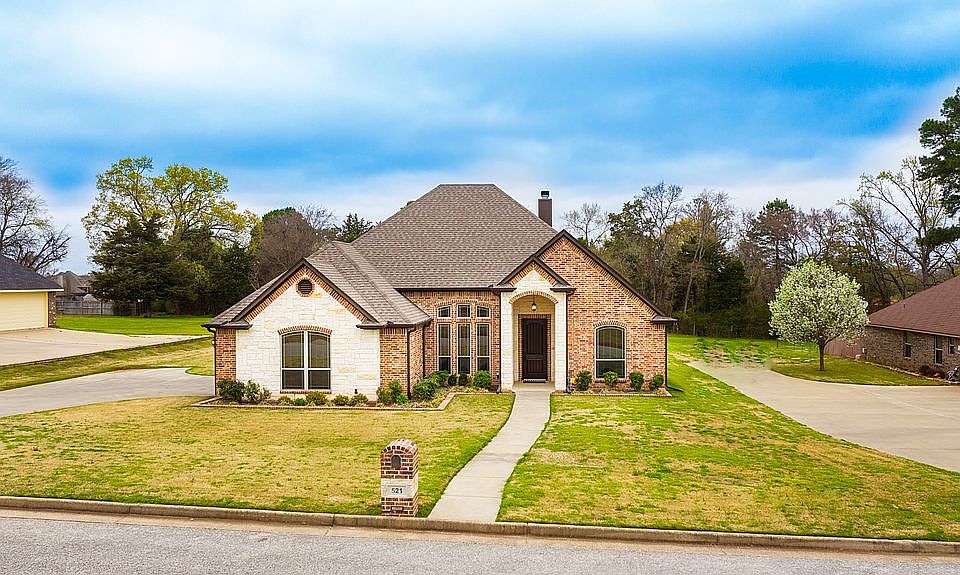 1st image of 521 Kwando Ln