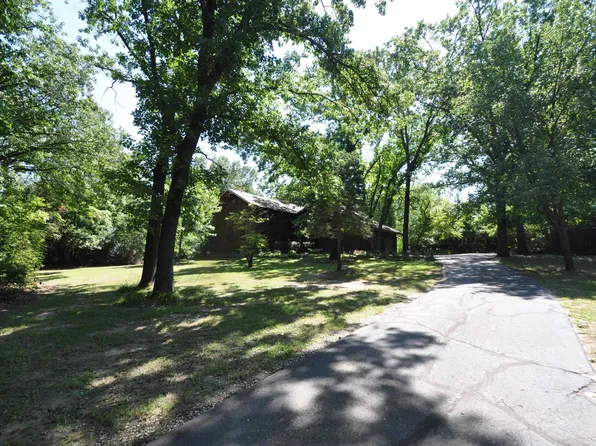 2521 NW 35th St, Topeka, KS 66618