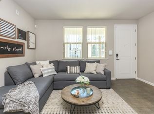 8072 N Millbrook Ave #8, Fresno, CA 93720