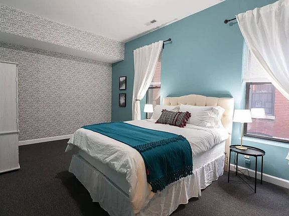 3rd image of 4501 Laclede Ave #0