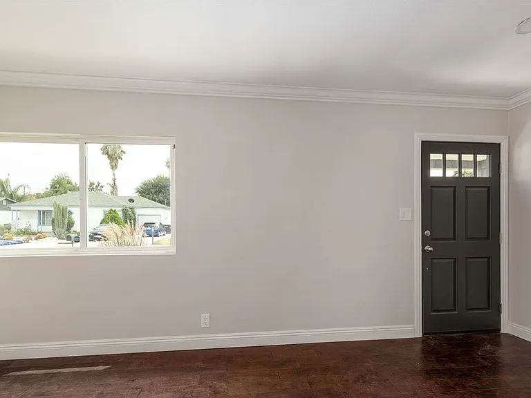 25770 Miramonte St — Photo 2