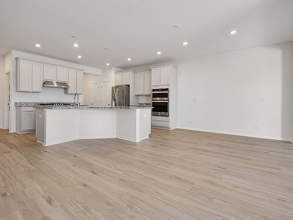 5th image of 537 Watercress Dr