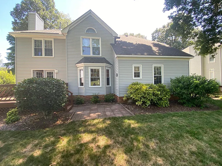 115 E Wedgwood Dr — Photo 28
