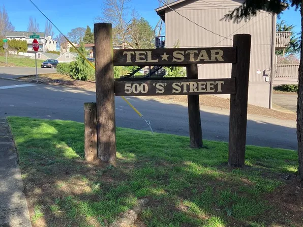 Spacious One & Two Bed Units in a Quite complex with Porches and Covered Off Street Parking