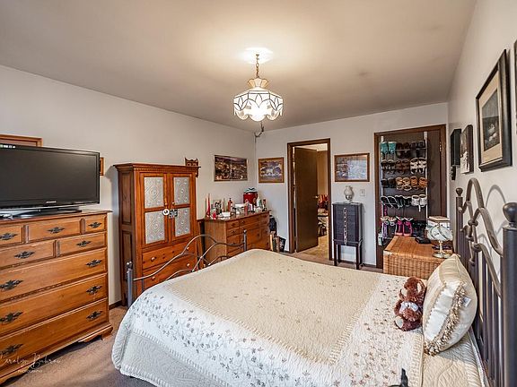 3rd image of 765 Terrace Ct