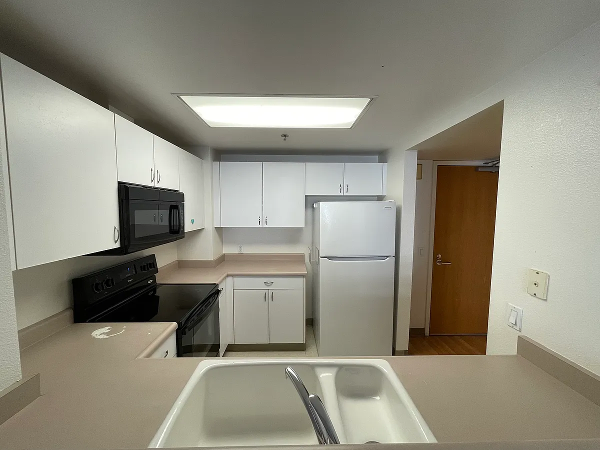 Building Photo - 988 Franklin St #301