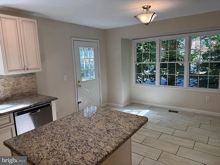 60 Providence Ave — Photo 12