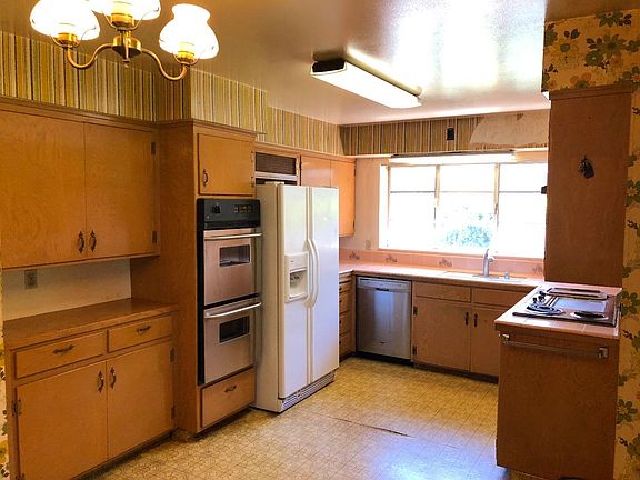 5th image of 1673 Milroy Pl