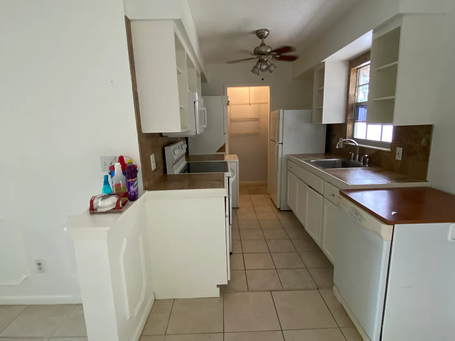 1 bed, 600 sqft, $1,700 — Photo 3