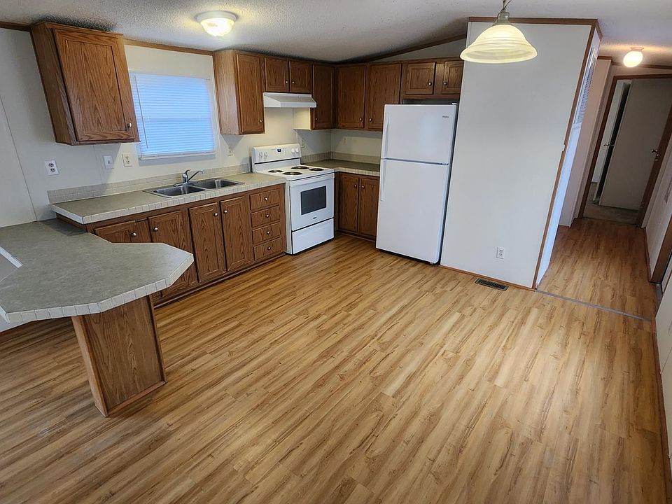 1st image of 540 Morris Ln