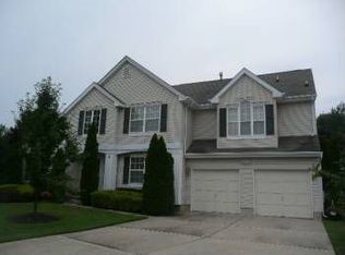 5 Stoneleigh Ct, Laurel Springs, NJ 08021