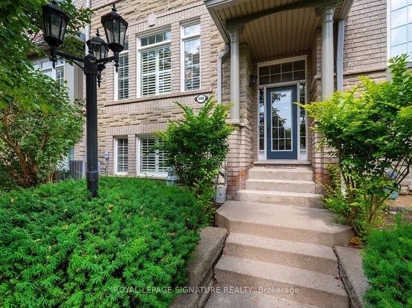 469 Bristol Rd W, Mississauga, ON L5R 4G2