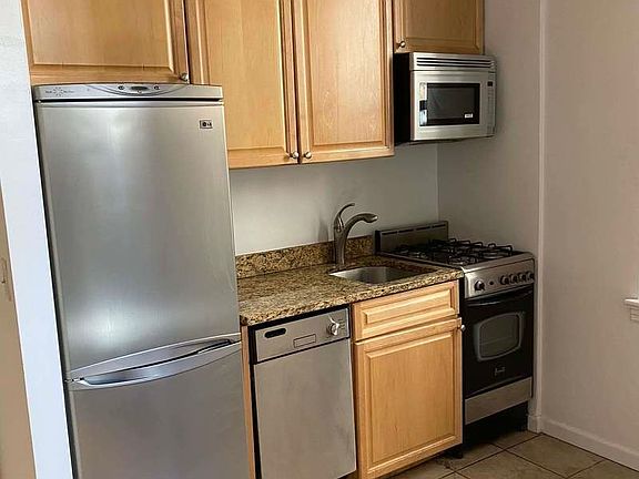 2nd image of 425 E 85th St APT 2C