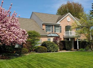 2215 Apple Rd, Fogelsville, PA 18051