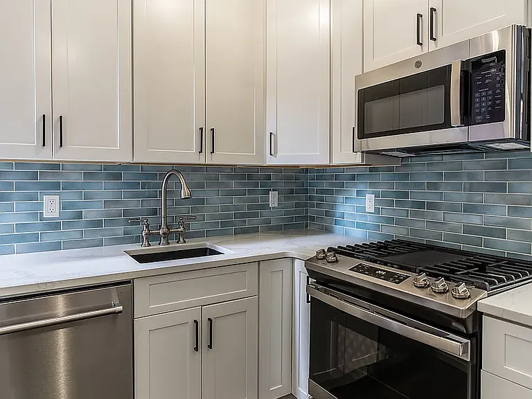 317 E 18th St #1C — Photo 3