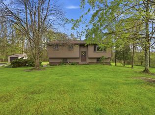 15489 Woodrow Dr, Meadville, PA 16335