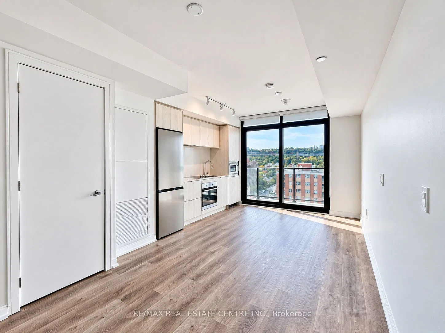 1 bed, $1,600 — Photo 4