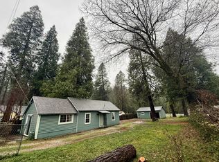 10886 Pine Hill Dr, Grass Valley, CA 95945