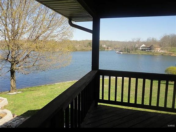 3rd image of 301 W Lakeview Dr
