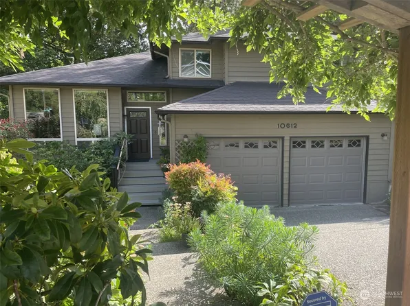 10612 68th Place S, Seattle, WA 98178