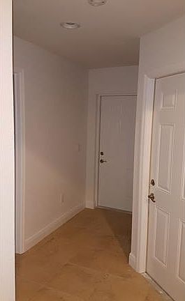 2nd image of 5/7 NE 16ht Pl