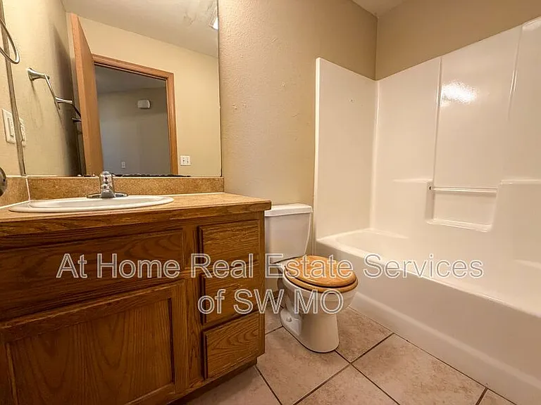 3314 N Marion Ave — Photo 10