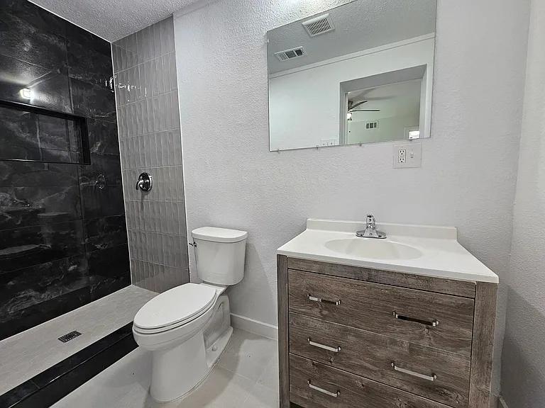 2402 Housley Dr — Photo 24