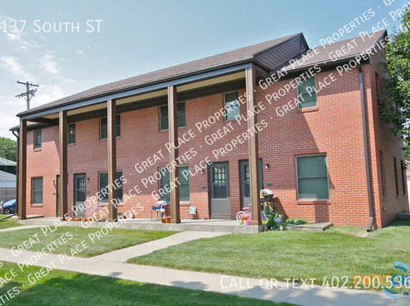 3137 South St, Lincoln, NE 68503