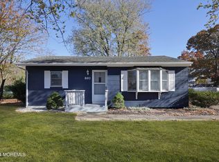 893 Harrison Rd, Toms River, NJ 08753