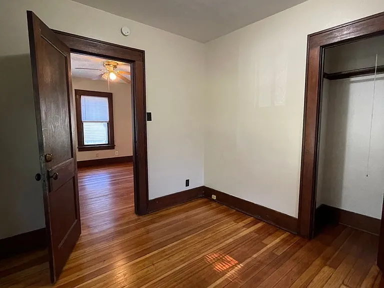 1413 Center St — Photo 9
