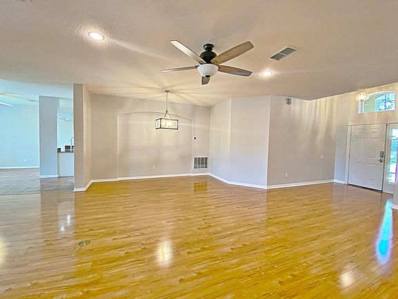 2nd image of 2305 Twickingham Ct