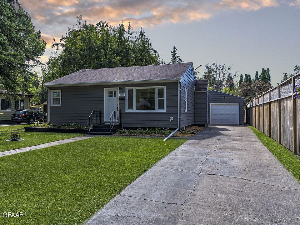 1st image of 611 18th Ave S