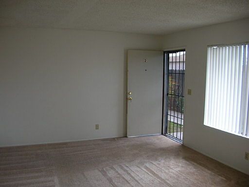 3rd image of 4585 36th St APT 1