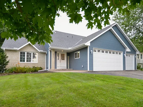 2404 Meadow Oak Ave, Monticello, MN 55362