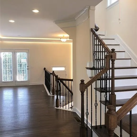 6272 Century Park Pl SE — Photo 3