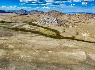 91 Monument Creek Rd, Hanna, WY 82327