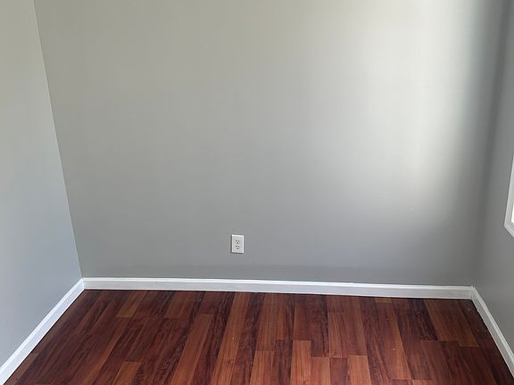 2nd image of 426 S 14th St Floor 2