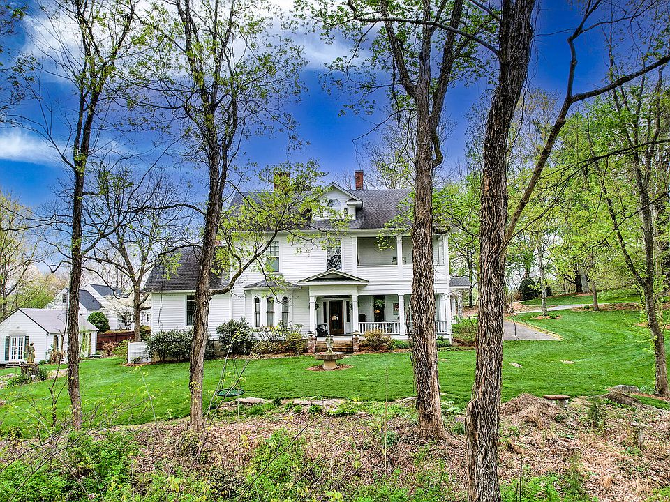 1st image of 115 Old Orchard Dr