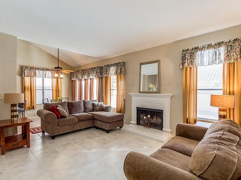 193 W Amanda Ln — Photo 7