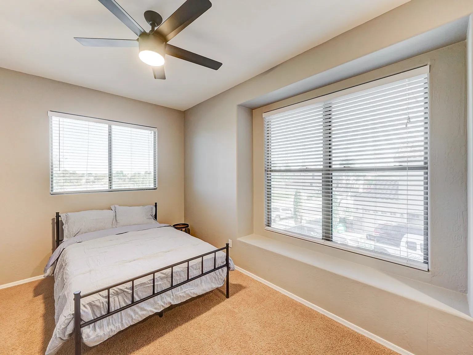 4 bed, 3.0 bath, 4283 sqft, $953 — Photo 3