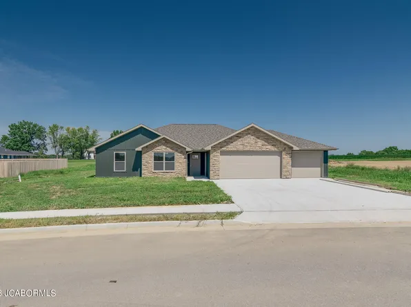 36 Payne Farm Rd, Holts Summit, MO 65043