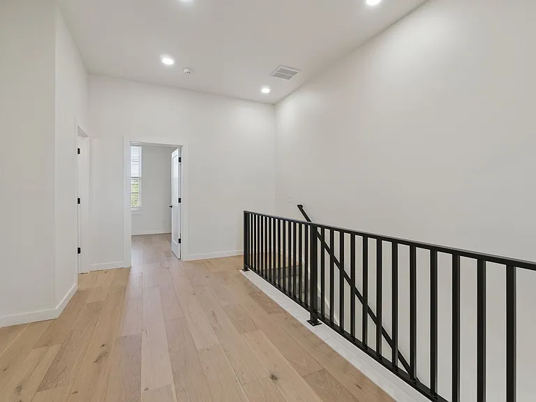 18829 Selah Way — Photo 23