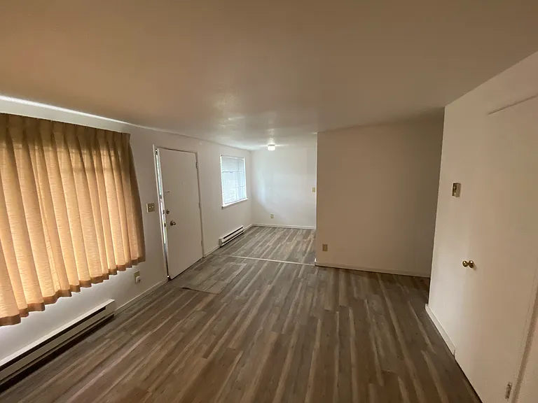 9667 Bridgeport Way SW #4 — Photo 5