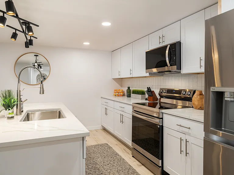 1215 Columbine St #B — Photo 8