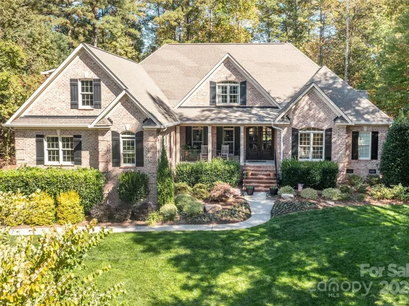 7595 Cottonwood Dr, Denver, NC 28037