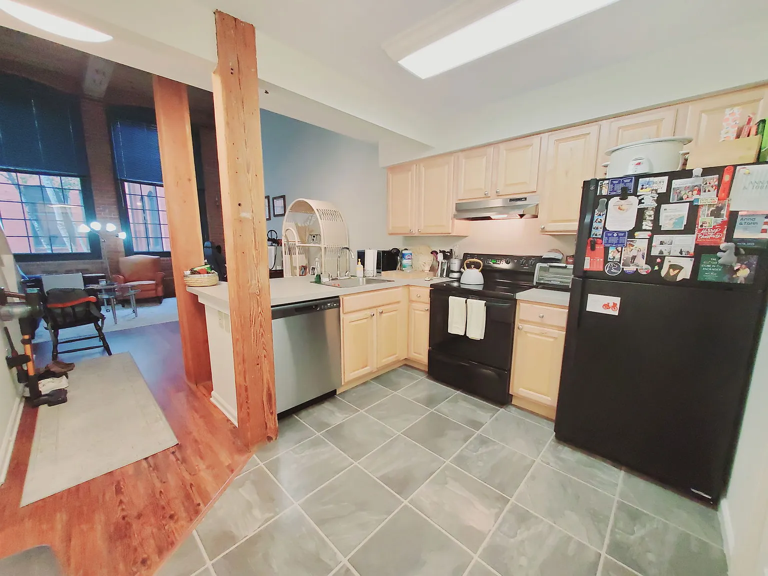1 bed, 1.5 bath, 725 sqft, $2,200 — Photo 2